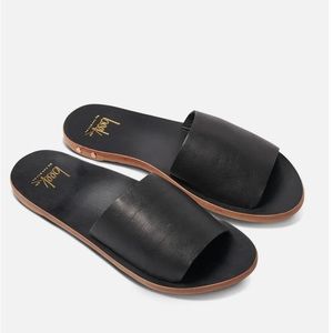 Beek Mockingbird Black Slides NEW